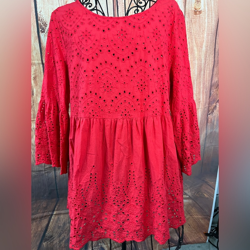 CALSTYLE Eyelet Tunic Top in Red size XL